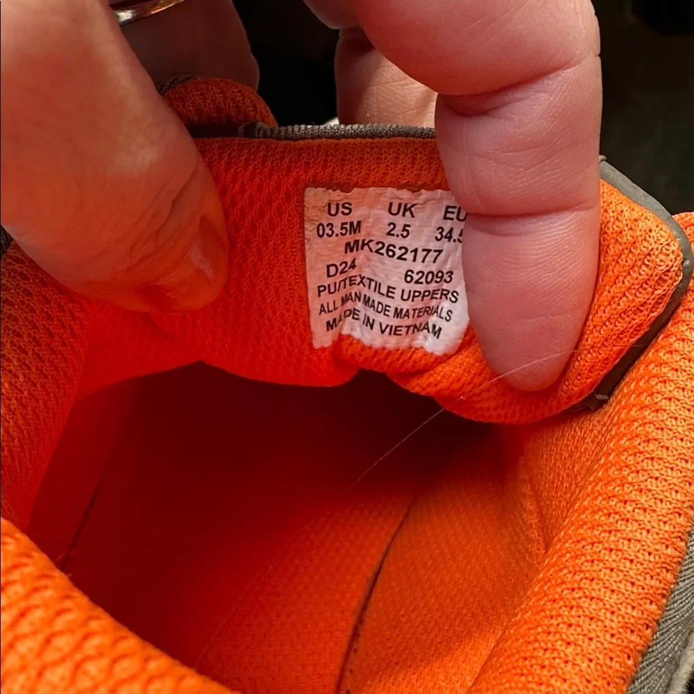 Merrell Kids' gray and Orange Boots size 3.5 lightly used‎ great condition